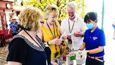 Government introduces guidelines for foreigners to enter HCMC amid pandemic